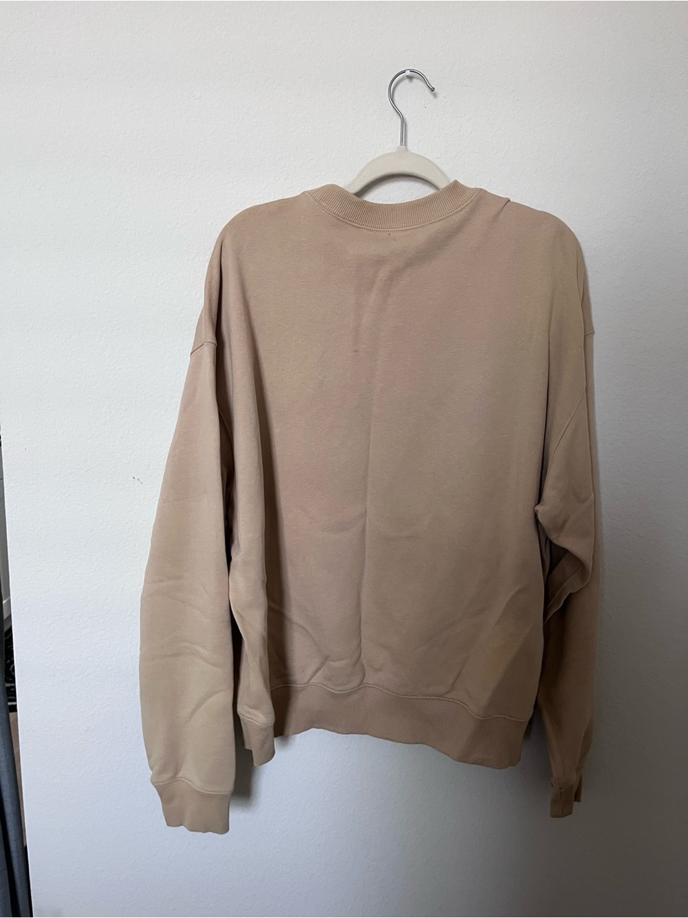 Teddy Fresh Beige Crewneck with Brown Teddy Patch - Picture 2 of 2